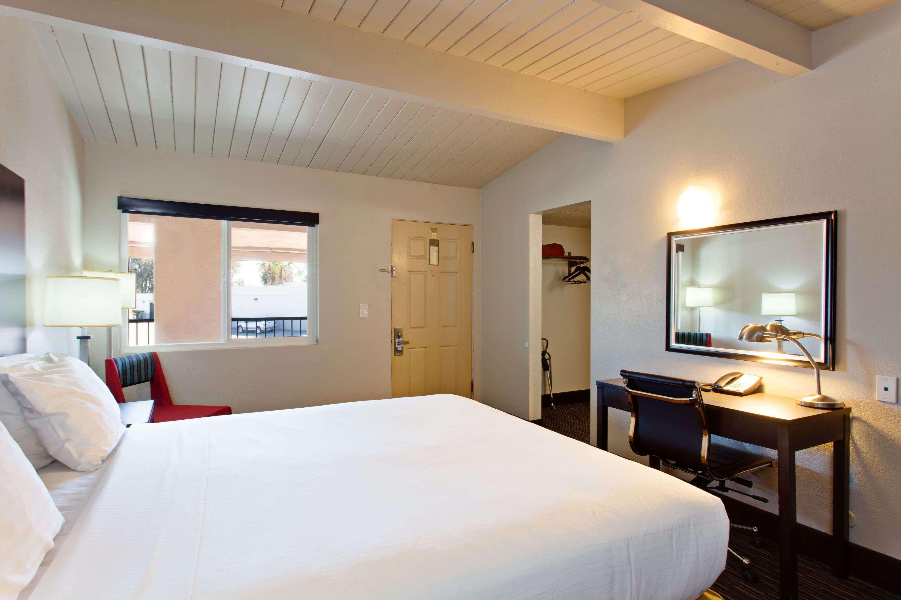 Days Inn By Wyndham Chowchilla Gateway To Yosemite Eksteriør billede